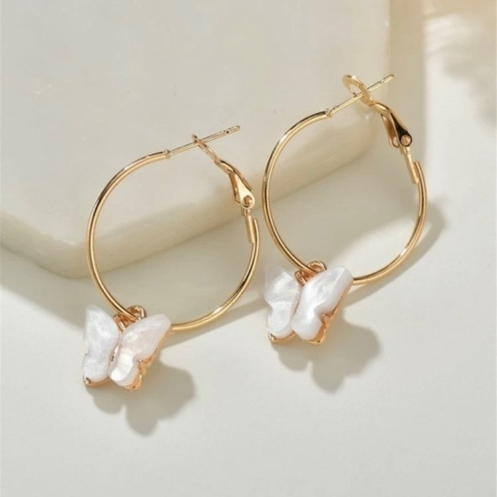 3/$30 💛 Butterfly Hoop Earrings